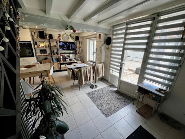 Vente Maison individuelle 3 pièces 52 m2 Chenac Saint Seurin d'Uzet