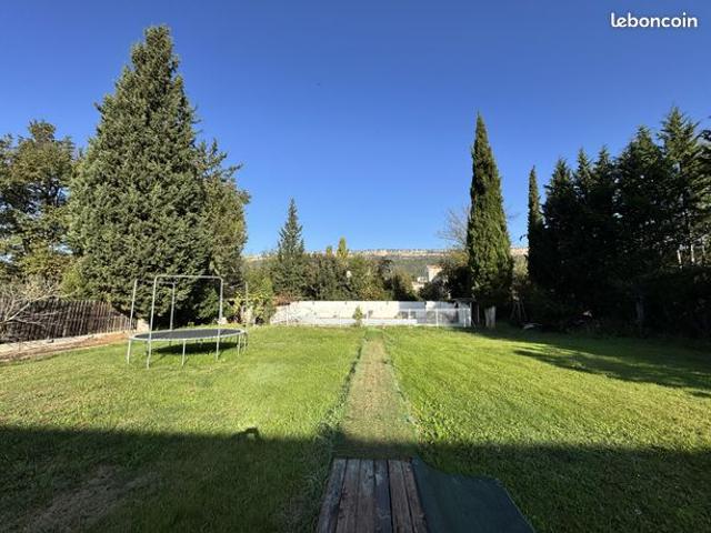 Vente | Maison T6 | 6p | 4ch | 160 m² | Châteauneuf le Rouge | Terrasse · Piscine