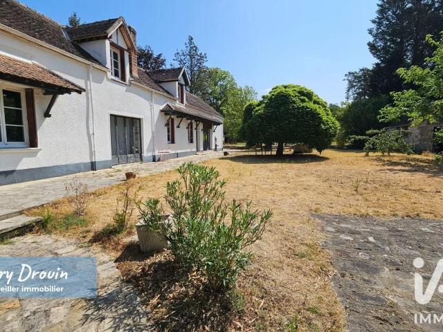 Vente Maison traditionnelle 11 pièces 216m² Le Vaudoué