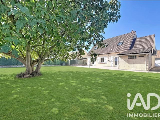 Vente Maison traditionnelle 7 pièces 120m² Les Chapelles Bourbon