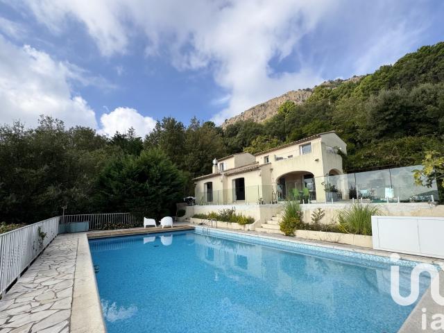 Vente Maison traditionnelle 5 pièces 150m² La Garde Freinet