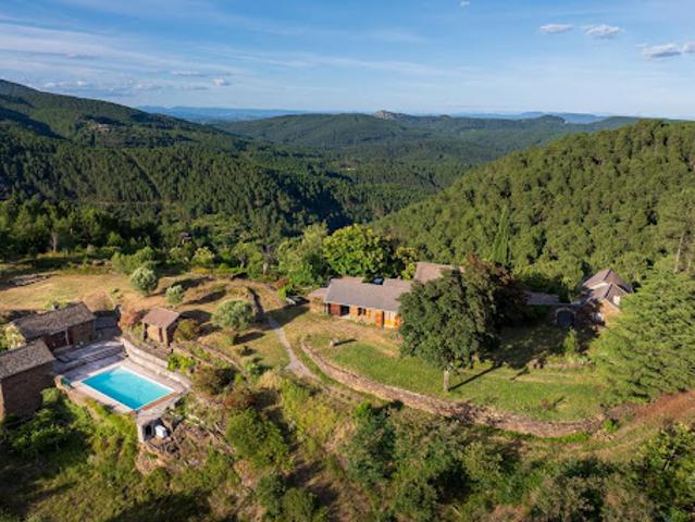 Vente Maison 11 pièces 244 m2 Malbosc