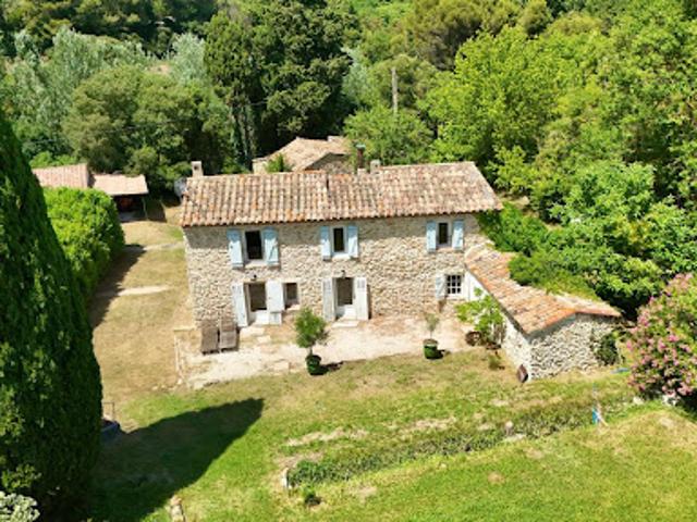 Vente Maison 7 pièces 170 m2 Cornillon Confoux