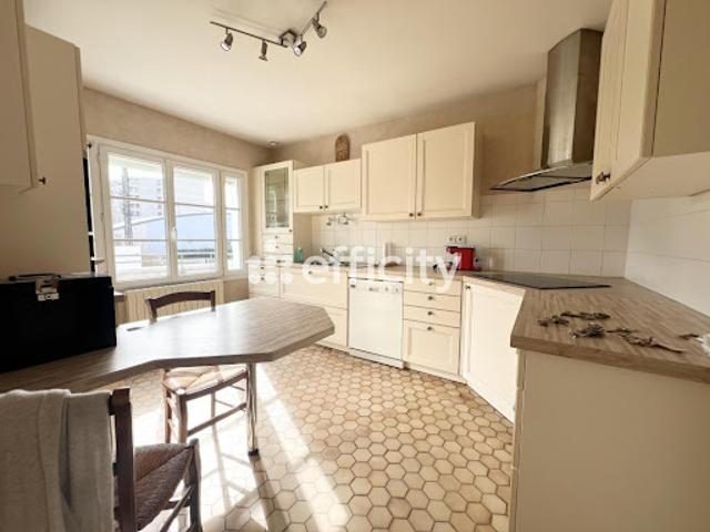Vente Maison 6 pièces 140 m2 Joue les tours