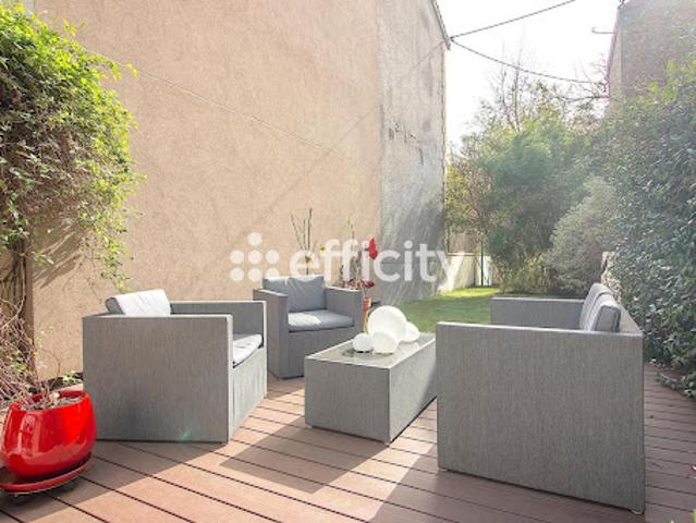Vente Maison 6 pièces 143 m2 Colombes