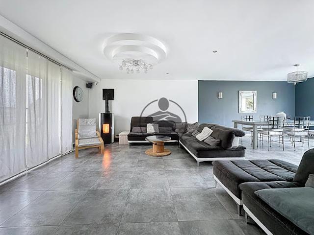 Vente Pavillon 9 pièces 182 m2 Saint Quentin