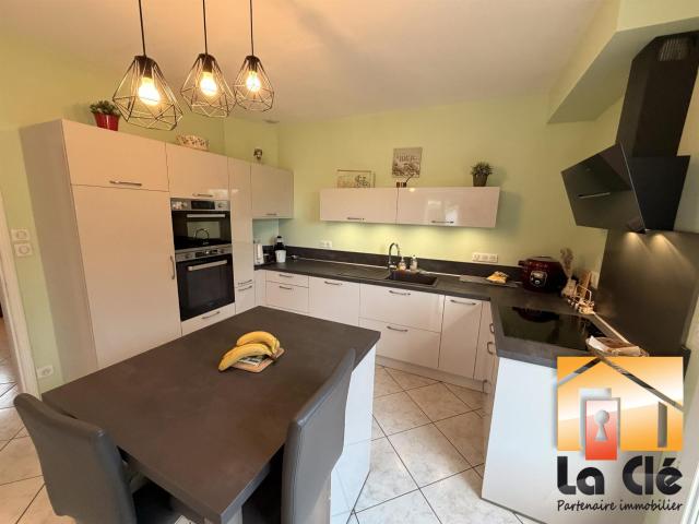 Vente plain pied 4 pièces, triple garage et jardin 130m² Layrac