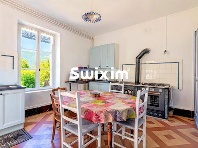 Vente Propriété 10 pièces 190 m2 Ceyzérieu