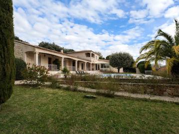 Vente Maison 10 pièces 243 m2 Uzès