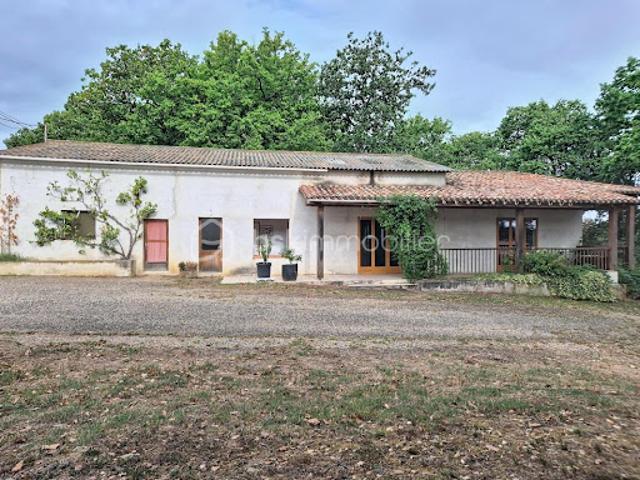 Vente Propriété 10 pièces 273 m2 Lavit
