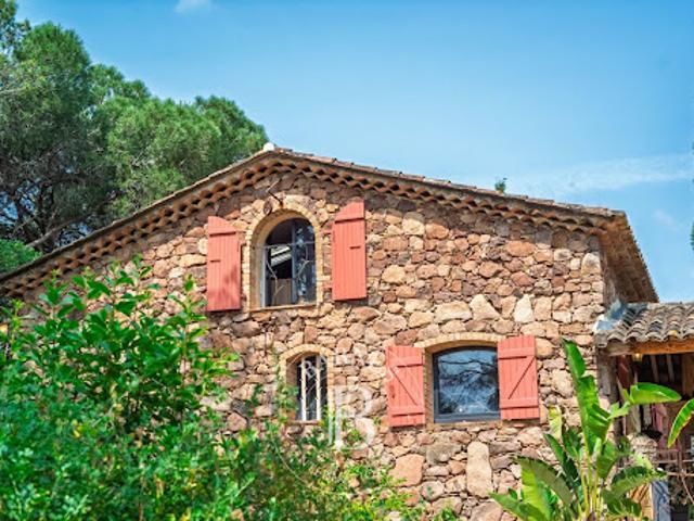 Vente Propriété 10 pièces 200 m2 Roquebrune sur Argens