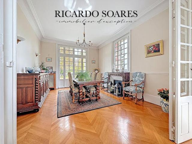 Vente Propriété 10 pièces 219 m2 Pont Sainte Maxence