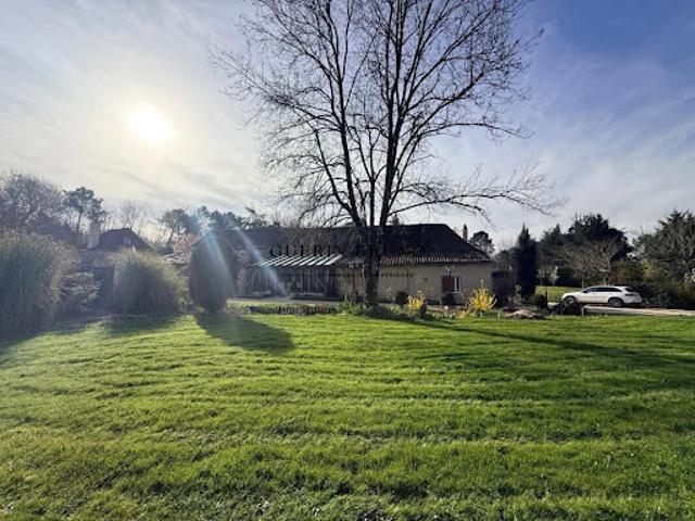 Vente Propriété 10 pièces 364 m2 Saint Méard de Gurçon