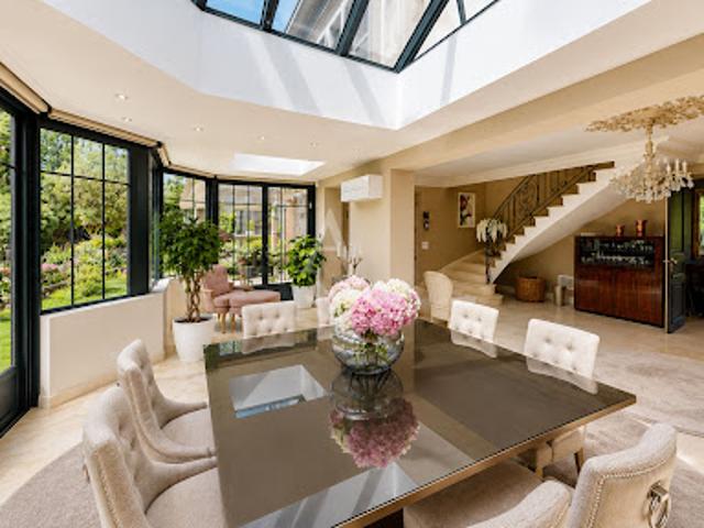Vente Propriété 10 pièces 365.79 m2 Magny le Hongre