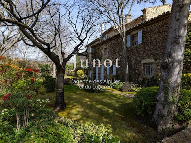 Vente Propriété 10 pièces 365 m2 Gordes