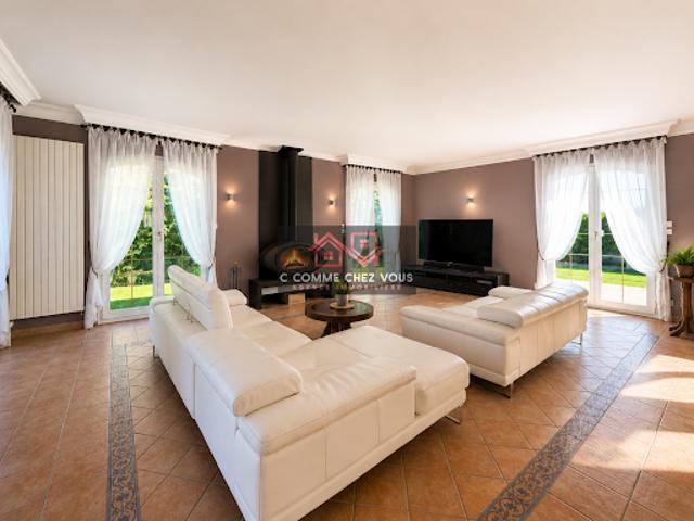 Vente Propriété 10 pièces 378 m2 La Houssaye en Brie