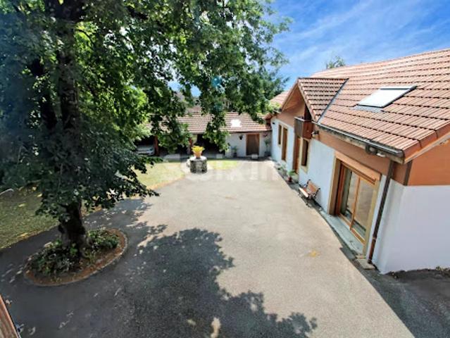 Vente Propriété 10 pièces 383.27 m2 Fillinges