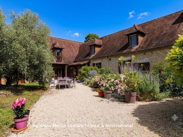 Vente Propriété 10 pièces 380 m2 Brouchaud