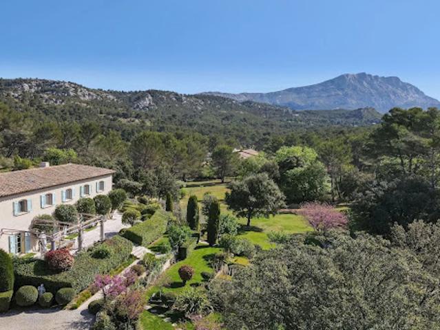 Vente Propriété 10 pièces 358 m2 Le Tholonet