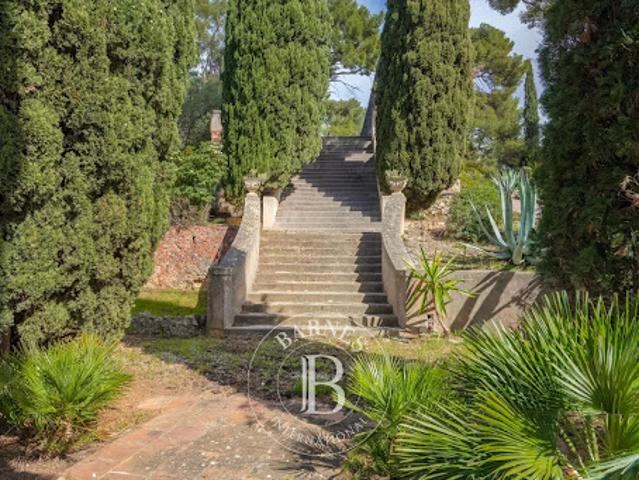 Vente Propriété 10 pièces 322.25 m2 Toulon