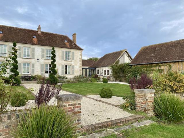 Vente Propriété 10 pièces 420 m2 Ginai
