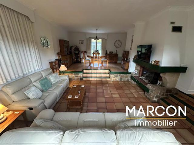 Vente Propriété 11 pièces 174 m2 Saint Sulpice Laurière