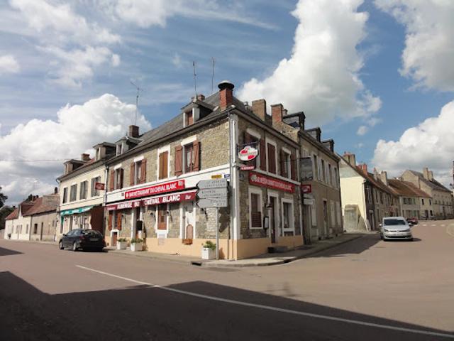 Vente Propriété 11 pièces 175 m2 Saint Pierre le Moûtier