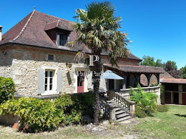 Vente Propriété 11 pièces 270 m2 Bouzic