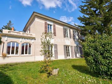 Vente Propriété 11 pièces 367.84 m2 Ecully