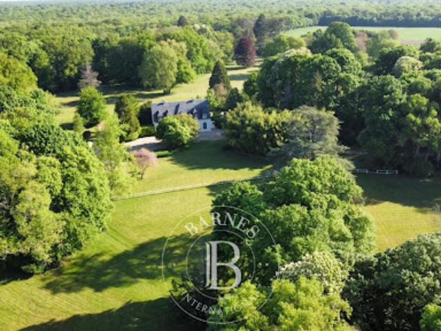 Vente Propriété 11 pièces 370 m2 Bourges