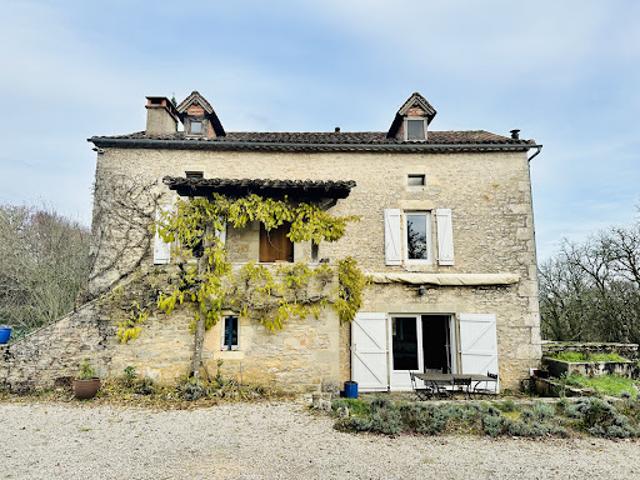 Vente Propriété 11 pièces 393 m2 Berganty