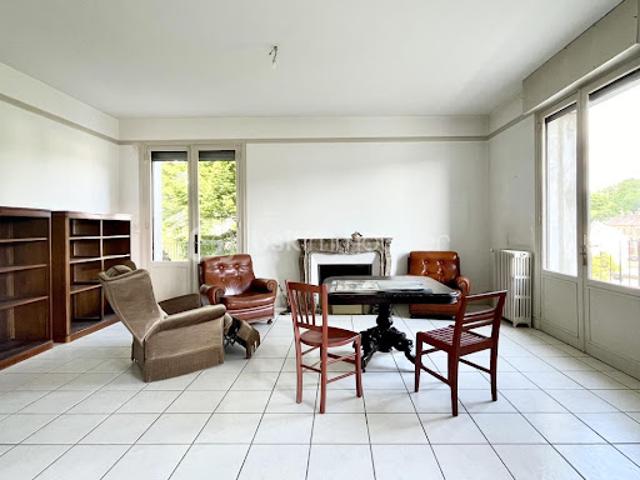 Vente Propriété 11 pièces 300 m2 Sedan