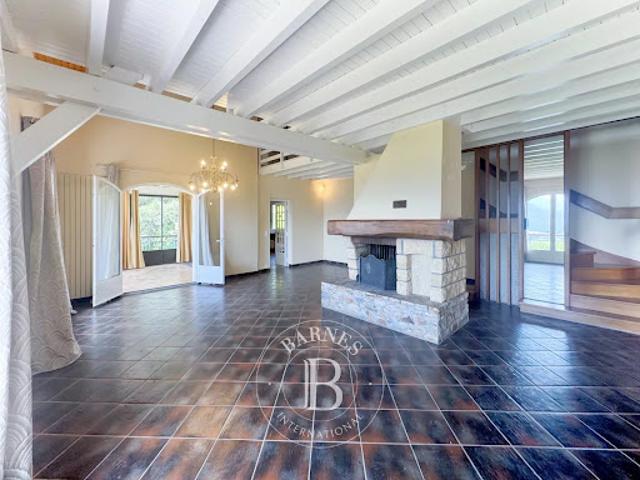 Vente Propriété 11 pièces 331.84 m2 Chambery