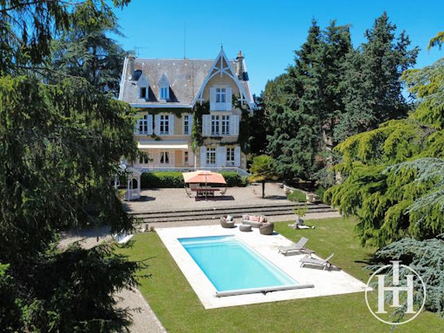 Vente Propriété 13 pièces 416 m2 Saint Amand Montrond