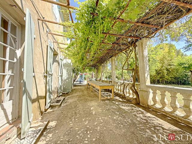 Vente Propriété 11 pièces 500 m2 Lespignan