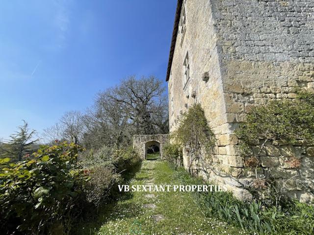 Vente Propriété 12 pièces 250 m2 Faleyras