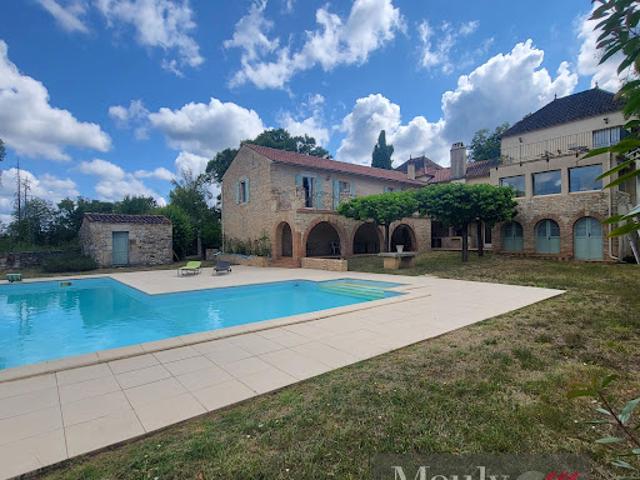 Vente Propriété 12 pièces 280 m2 Mercuès
