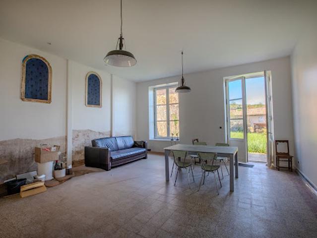 Vente Propriété 12 pièces 290 m2 Leynes