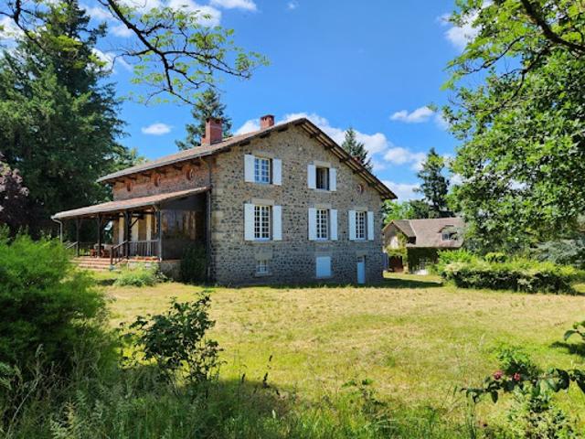 Vente Propriété 12 pièces 231 m2 Chabanais