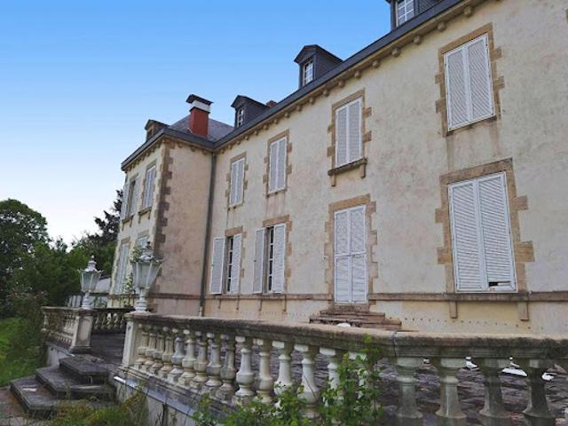 Vente Propriété 12 pièces 395.85 m2 Moulins Engilbert