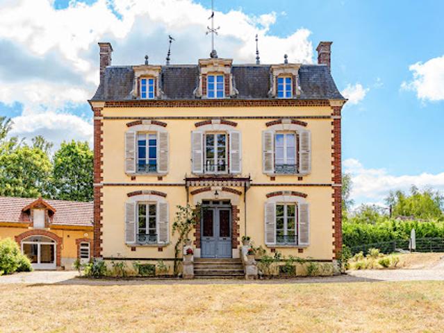 Vente Propriété 12 pièces 450 m2 Toucy