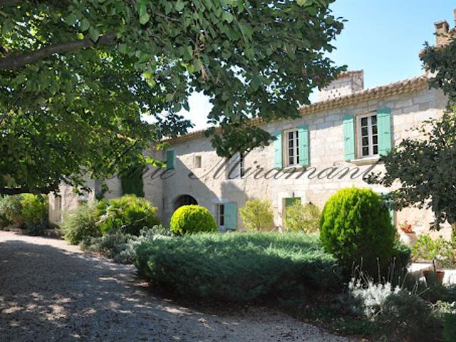 Vente Propriété 12 pièces 500 m2 Avignon