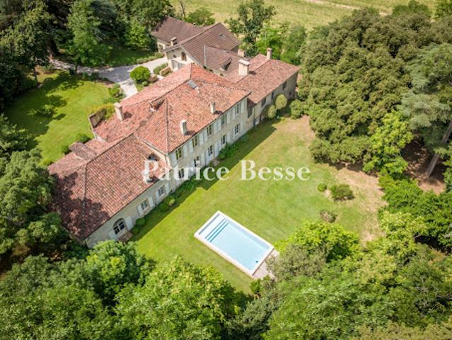 Vente Propriété 12 pièces 949 m2 Auch