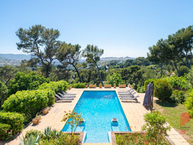 Vente Propriété 13 pièces 360 m2 Marseille 12ème