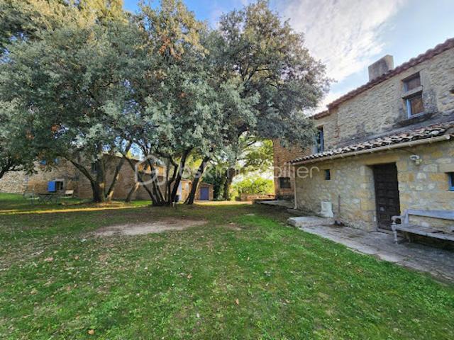 Vente Propriété 13 pièces 400 m2 Cucuron