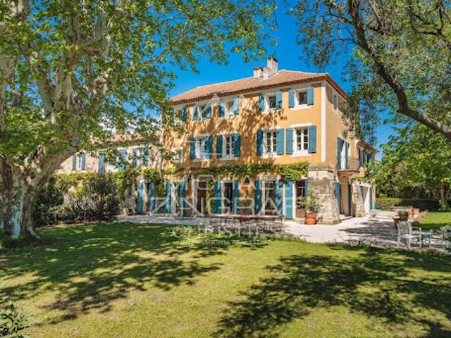 Vente Propriété 13 pièces 700 m2 Avignon