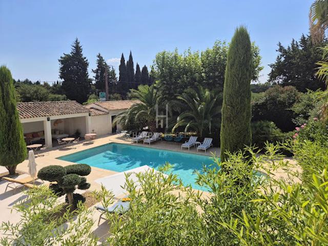 Vente Propriété 14 pièces 440 m2 Noves