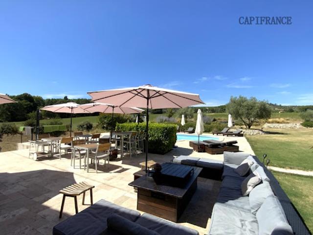 Vente Propriété 14 pièces 561 m2 Reillanne
