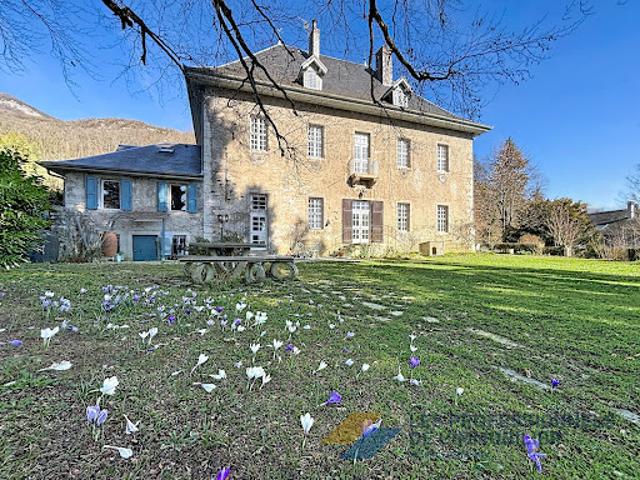 Vente Propriété 15 pièces 455 m2 Saint Alban Leysse