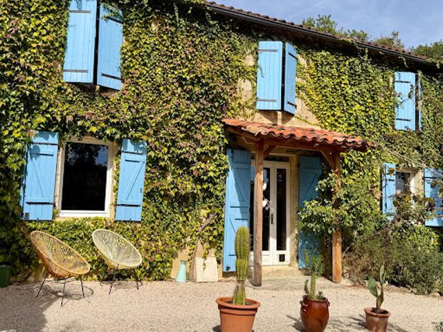 Vente Propriété 15 pièces 417 m2 Vic Fezensac
